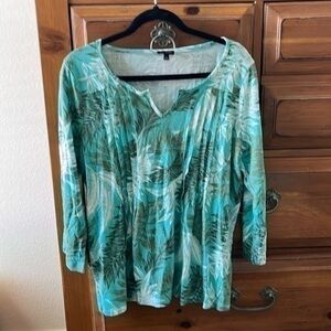 Talbots Green And White Floral Top Size Large NWOT
